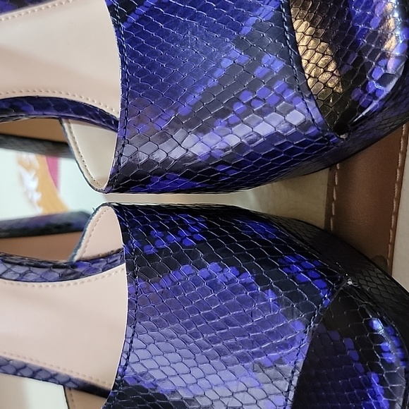 Sz 7med Retro Python Platform Heels - Picture 12 of 16